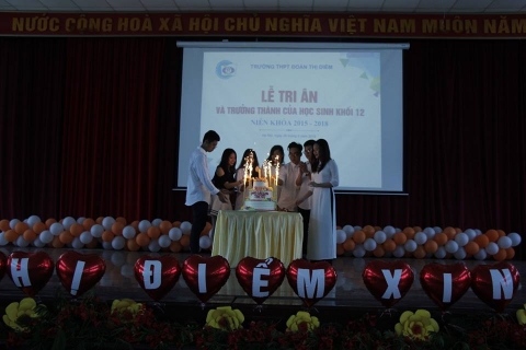 Lễ tri ân và trưởng thành khối 12 khóa 2015 - 2018